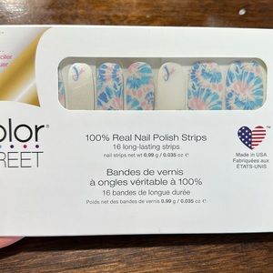 NWT hold me close color Street